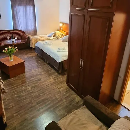 Visovac לינה וארוחת בוקר סקארדין